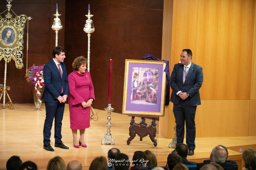 Puedes volver a ver el acto de presentación del cartel de la Semana Santa 2019 de nuestra hermandad